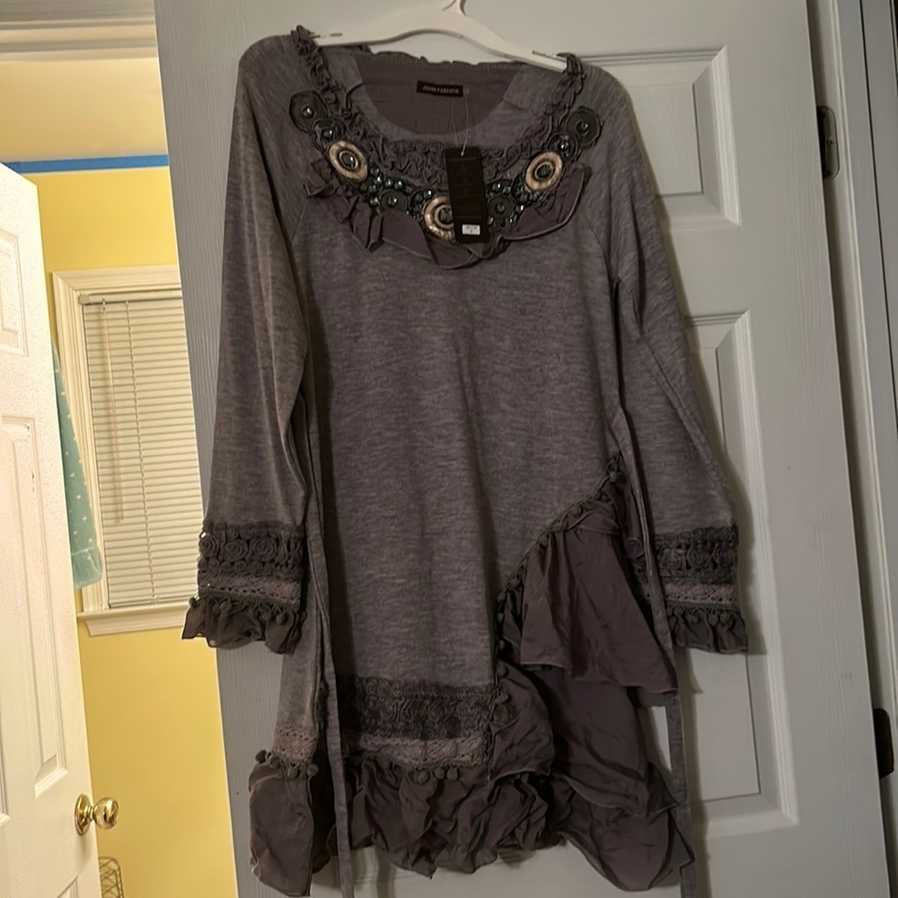 John fashion grey dress. Size: Small